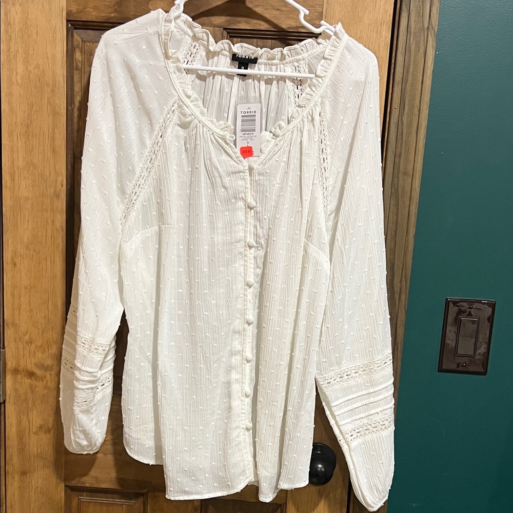 Torrid White Button-Up Blouse